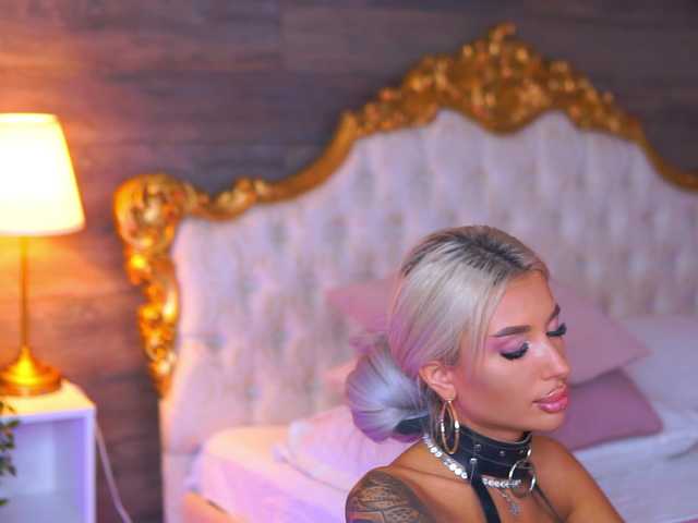 JuicyJessye live cam on BongaCams