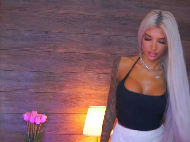 JuicyJessye live cam on BongaCams
