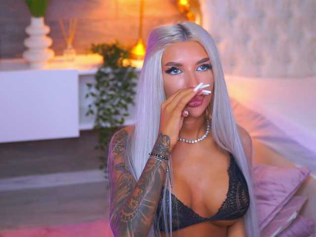 JuicyJessye live cam on BongaCams