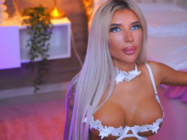 JuicyJessye live cam on BongaCams