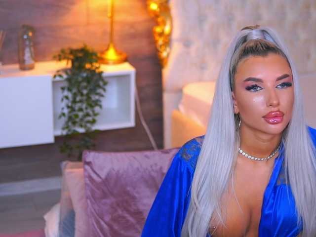 juicyjessye live sex show