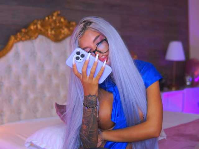 JuicyJessye live cam on BongaCams