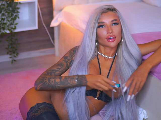 JuicyJessye live cam on BongaCams
