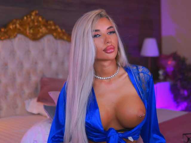 JuicyJessye live cam on BongaCams