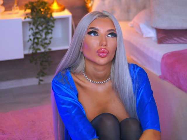 JuicyJessye live cam on BongaCams
