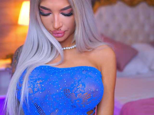 JuicyJessye live cam on BongaCams