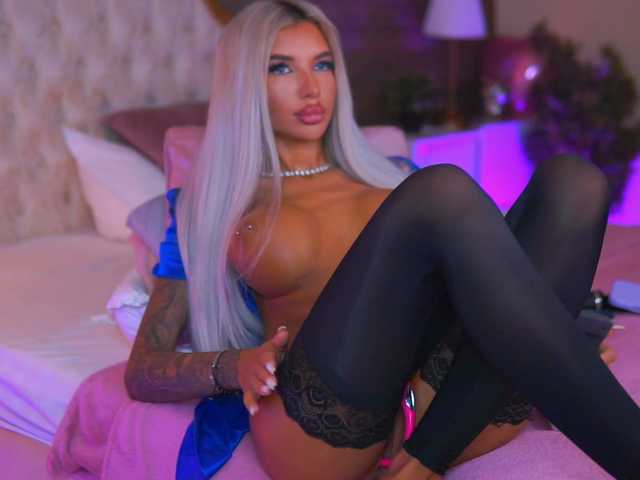 JuicyJessye live cam on BongaCams