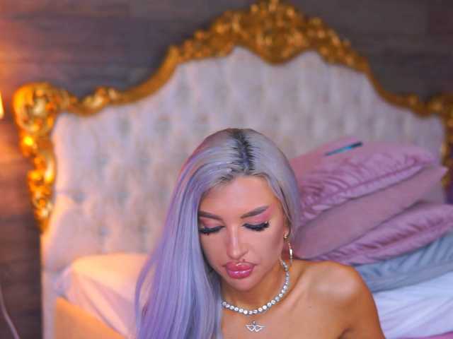 JuicyJessye live cam on BongaCams