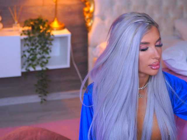 JuicyJessye live cam on BongaCams