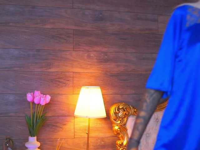 JuicyJessye live cam on BongaCams