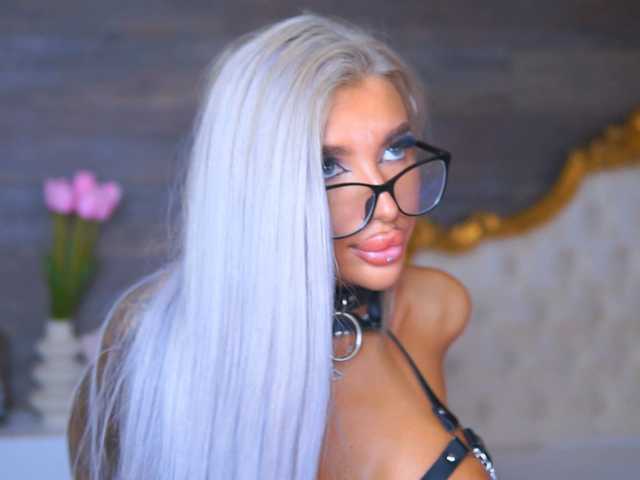 JuicyJessye live cam on BongaCams