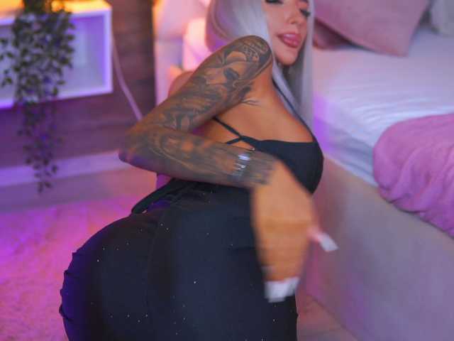 JuicyJessye live cam on BongaCams