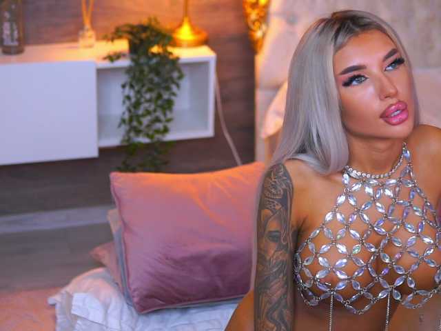 juicyjessye cam belle