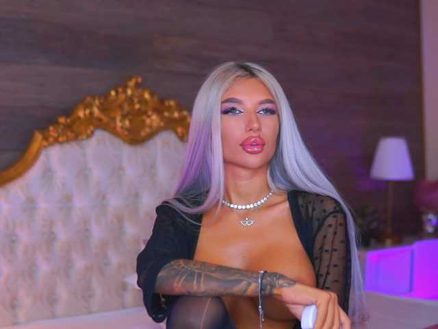 JuicyJessye live cam on BongaCams