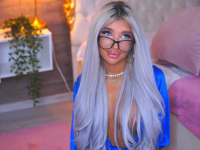 JuicyJessye live cam on BongaCams