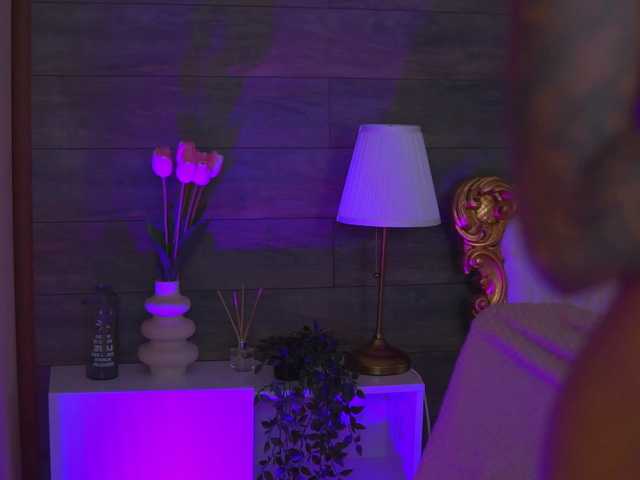 JuicyJessye live cam on BongaCams