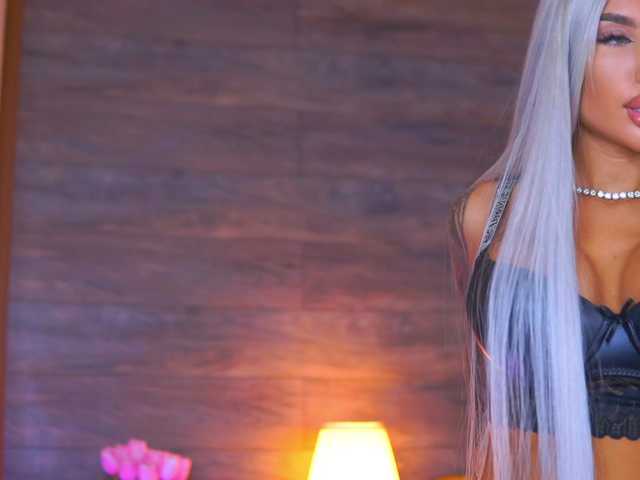 JuicyJessye live cam on BongaCams
