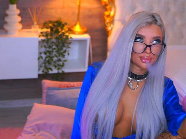 JuicyJessye live cam on BongaCams