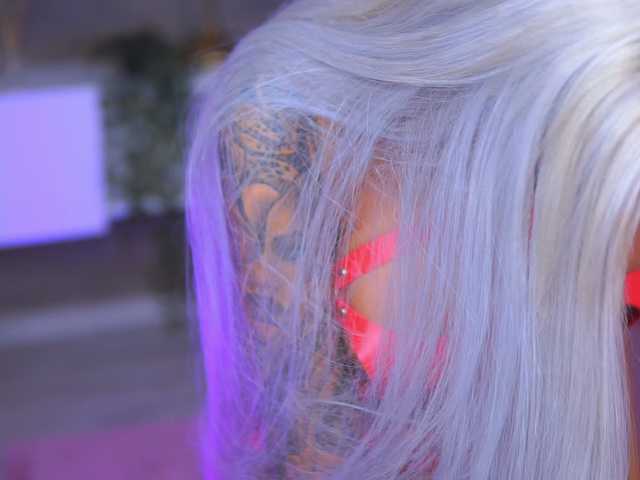 JuicyJessye live cam on BongaCams