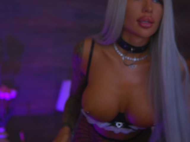 JuicyJessye live cam on BongaCams