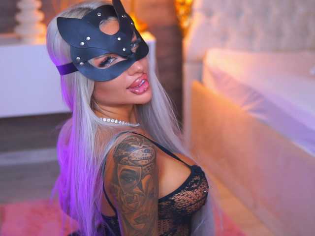 JuicyJessye live cam on BongaCams