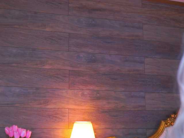 JuicyJessye live webcam show