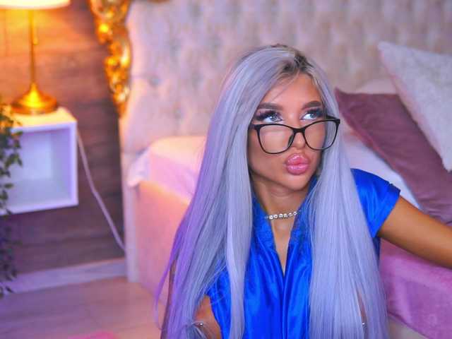 JuicyJessye live cam on BongaCams
