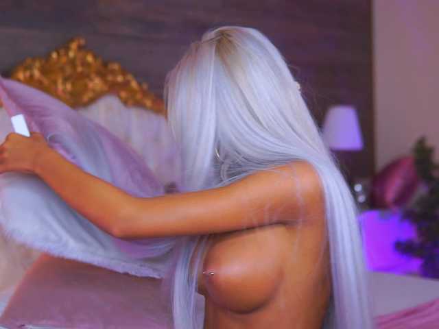 JuicyJessye live cam on BongaCams