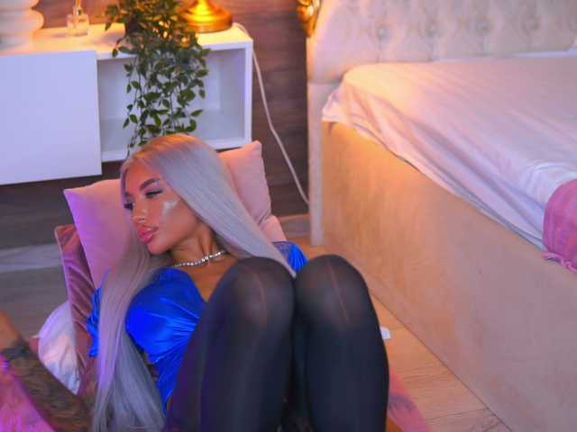 JuicyJessye live cam on BongaCams