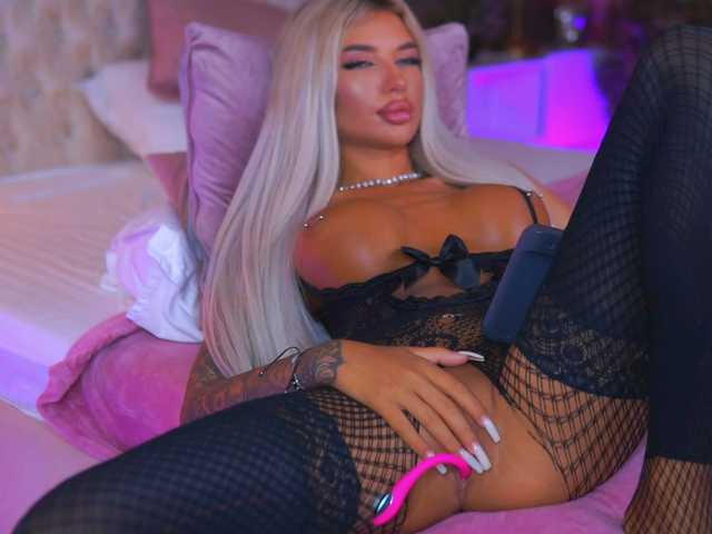 JuicyJessye live cam on BongaCams