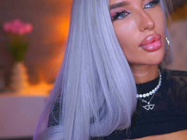 JuicyJessye live cam on BongaCams
