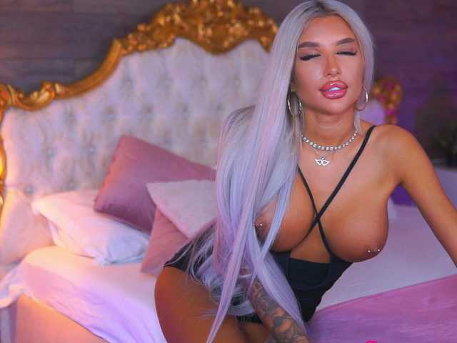 JuicyJessye live cam on BongaCams
