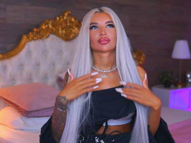 JuicyJessye live cam on BongaCams