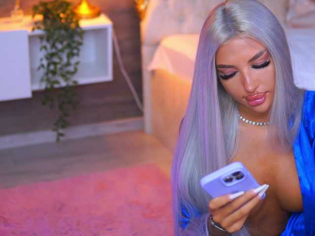 JuicyJessye live cam on BongaCams