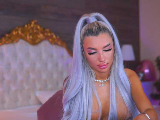 JuicyJessye live cam on BongaCams