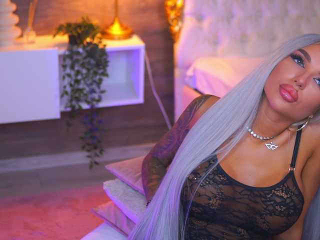 JuicyJessye live cam on BongaCams