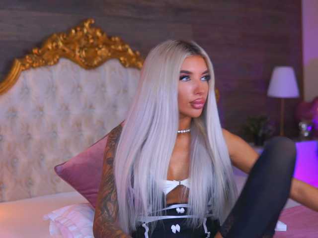 JuicyJessye live cam on BongaCams