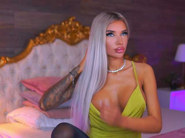 JuicyJessye live cam