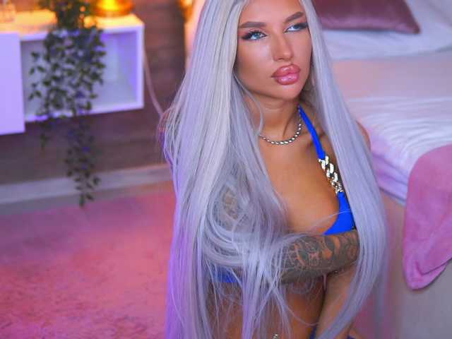 JuicyJessye live cam on BongaCams