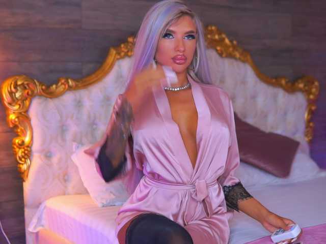 JuicyJessye live cam on BongaCams