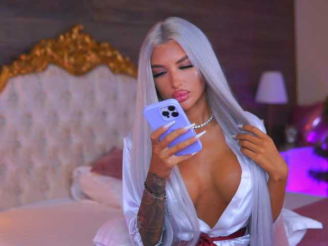 JuicyJessye live cam on BongaCams