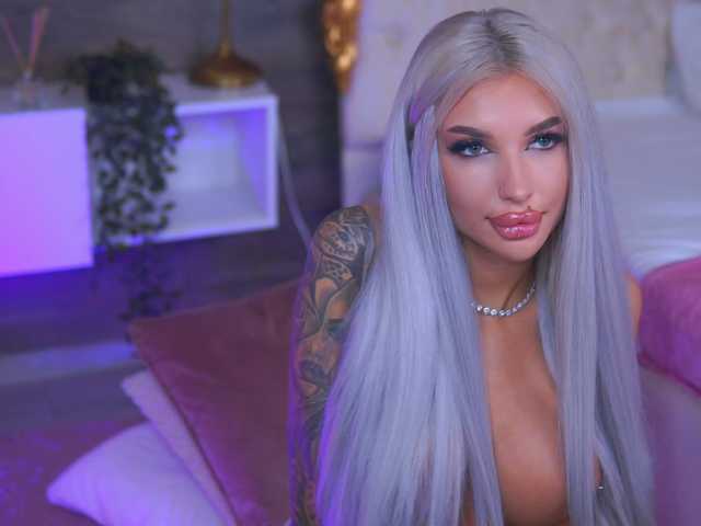  JuicyJessye chat room