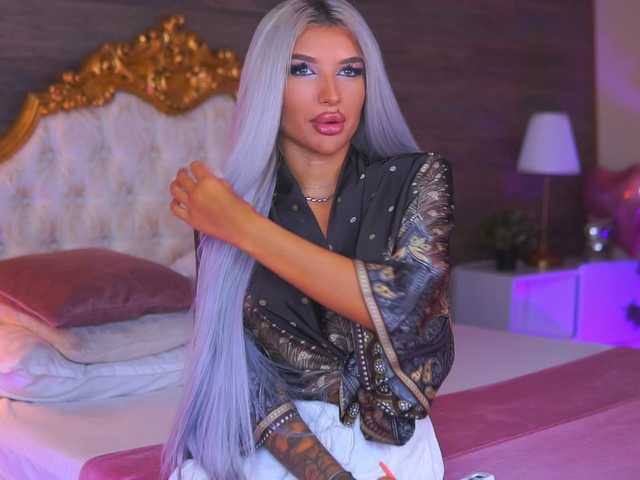 JuicyJessye live cam on BongaCams