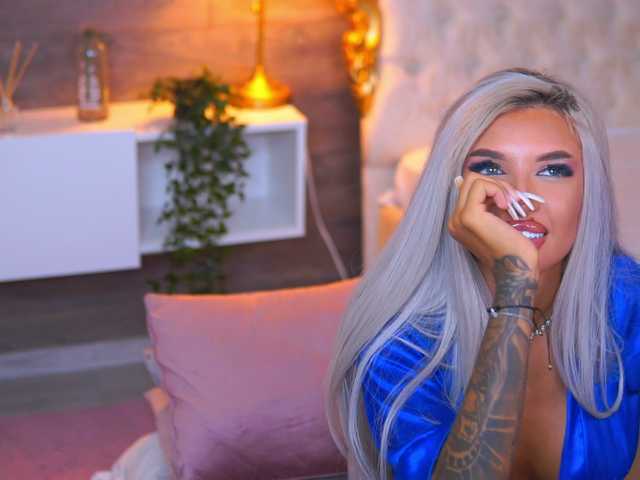 JuicyJessye live cam on BongaCams