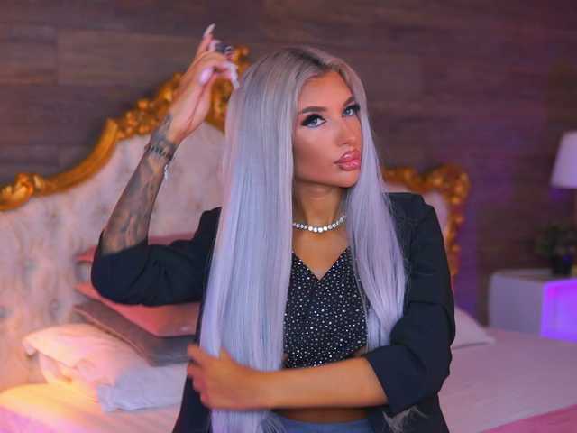 JuicyJessye live cam on BongaCams