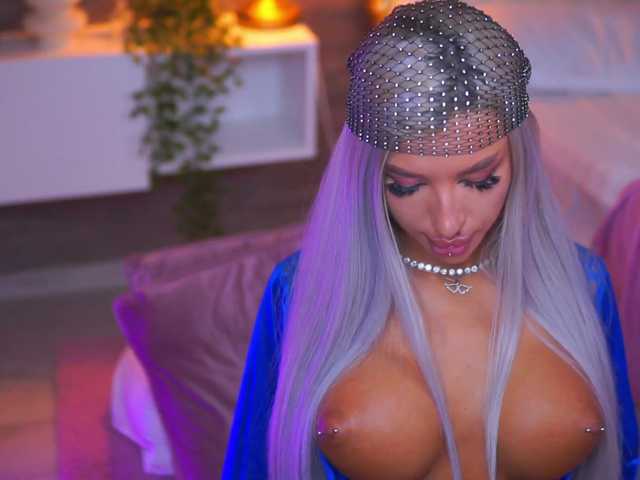 JuicyJessye live cam on BongaCams
