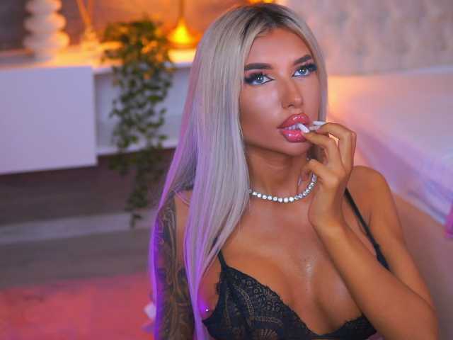 JuicyJessye live cam on BongaCams