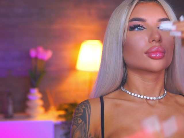 JuicyJessye live cam on BongaCams