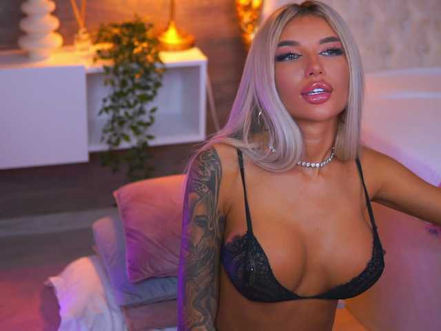 JuicyJessye live cam on BongaCams