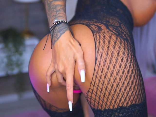 JuicyJessye live cam on BongaCams